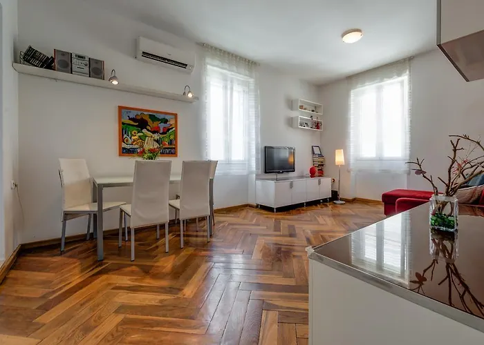 LCT Fancy Beach Apartment
